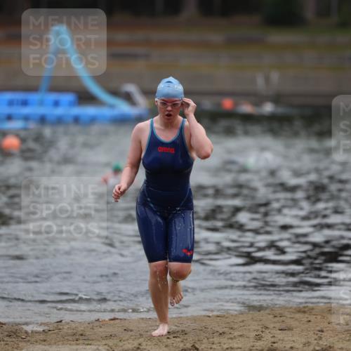 14.09.2025 - Stadtparktriathlon Michael Strokosch http://msf.ph/oto/8866476 14.09.2025 09:43:47 Schwimmen 575 meine-sportfotos.de