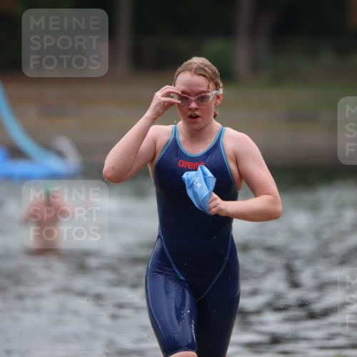 14.09.2025 - Stadtparktriathlon Michael Strokosch http://msf.ph/oto/8866484 14.09.2025 09:43:49 Schwimmen 575 meine-sportfotos.de