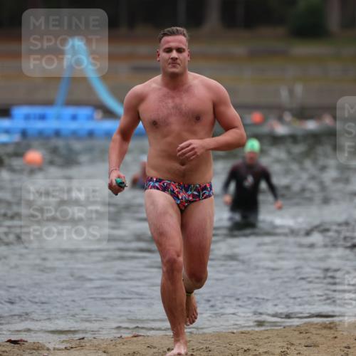 14.09.2025 - Stadtparktriathlon Michael Strokosch http://msf.ph/oto/8866497 14.09.2025 09:44:02 Schwimmen 564 meine-sportfotos.de