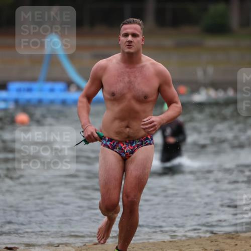 14.09.2025 - Stadtparktriathlon Michael Strokosch http://msf.ph/oto/8866498 14.09.2025 09:44:02 Schwimmen 564 meine-sportfotos.de