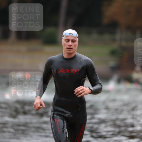 14.09.2025 - Stadtparktriathlon Michael Strokosch http://msf.ph/oto/8866565 14.09.2025 09:45:18 Schwimmen 537, 554 meine-sportfotos.de