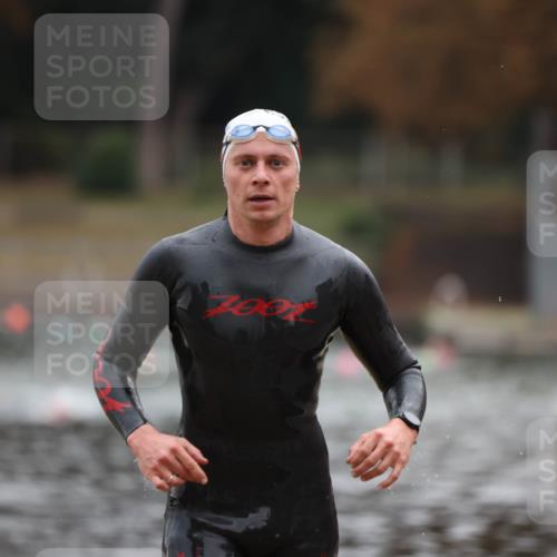 14.09.2025 - Stadtparktriathlon Michael Strokosch http://msf.ph/oto/8866569 14.09.2025 09:45:18 Schwimmen 537, 554 meine-sportfotos.de