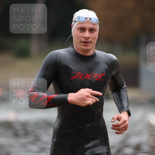 14.09.2025 - Stadtparktriathlon Michael Strokosch http://msf.ph/oto/8866573 14.09.2025 09:45:19 Schwimmen 537, 554 meine-sportfotos.de