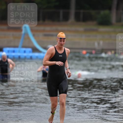 14.09.2025 - Stadtparktriathlon Michael Strokosch http://msf.ph/oto/8866581 14.09.2025 09:45:25 Schwimmen 537 meine-sportfotos.de