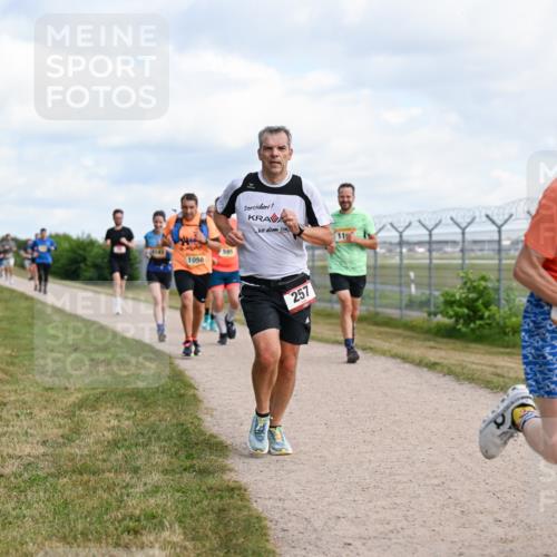 14.09.2025 - Airport Race Dr. Thomas Lammeyer http://msf.ph/oto/8866613 14.09.2025 12:07:22 Laufen 1050, 595, 257, 11 meine-sportfotos.de