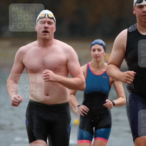 14.09.2025 - Stadtparktriathlon Michael Strokosch http://msf.ph/oto/8866620 14.09.2025 09:45:44 Schwimmen 528, 545, 547, 580, 593, 604 meine-sportfotos.de