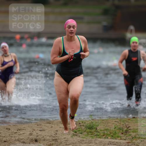 14.09.2025 - Stadtparktriathlon Michael Strokosch http://msf.ph/oto/8866708 14.09.2025 09:46:29 Schwimmen 511, 594, 596, 620 meine-sportfotos.de