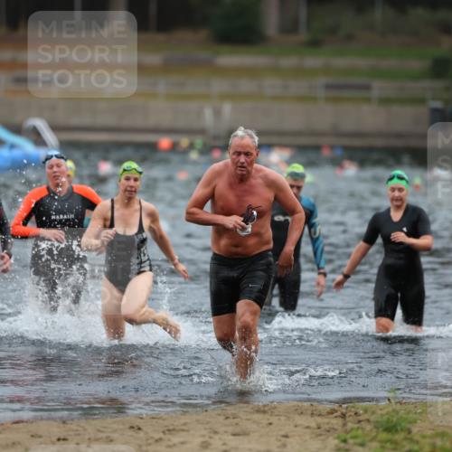 14.09.2025 - Stadtparktriathlon Michael Strokosch http://msf.ph/oto/8866759 14.09.2025 09:47:02 Schwimmen 523, 524, 563, 583, 584, 597 meine-sportfotos.de