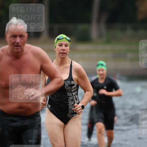 14.09.2025 - Stadtparktriathlon Michael Strokosch http://msf.ph/oto/8866771 14.09.2025 09:47:07 Schwimmen 524, 563, 570, 583, 584, 597, 598 meine-sportfotos.de