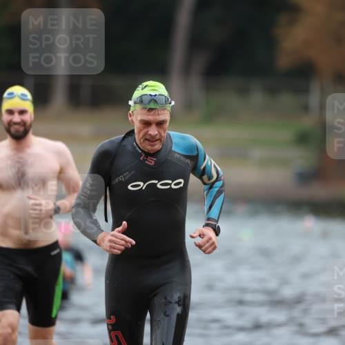 14.09.2025 - Stadtparktriathlon Michael Strokosch http://msf.ph/oto/8866794 14.09.2025 09:47:14 Schwimmen 524, 570, 597, 598 meine-sportfotos.de