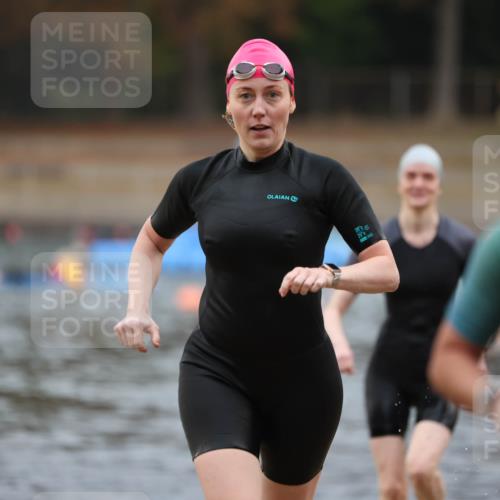 14.09.2025 - Stadtparktriathlon Michael Strokosch http://msf.ph/oto/8866826 14.09.2025 09:47:30 Schwimmen 509, 526, 541 meine-sportfotos.de