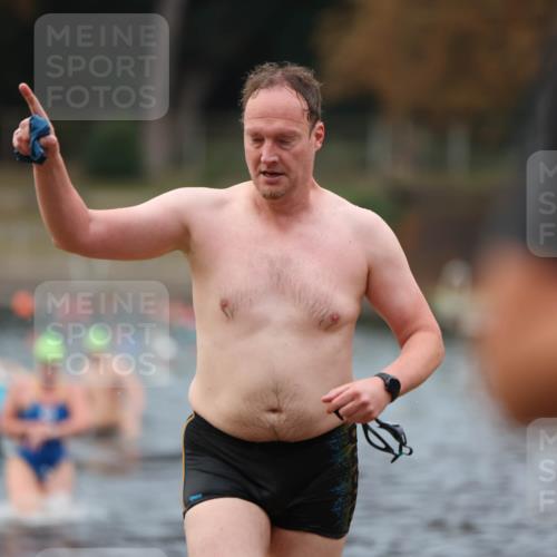 14.09.2025 - Stadtparktriathlon Michael Strokosch http://msf.ph/oto/8866873 14.09.2025 09:47:59 Schwimmen 608, 609, 616, 660 meine-sportfotos.de