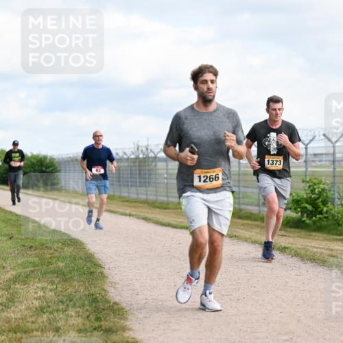 14.09.2025 - Airport Race Dr. Thomas Lammeyer http://msf.ph/oto/8866876 14.09.2025 12:07:38 Laufen 62, 1266, 1373 meine-sportfotos.de