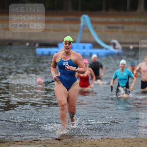14.09.2025 - Stadtparktriathlon Michael Strokosch http://msf.ph/oto/8866880 14.09.2025 09:48:04 Schwimmen 514, 555, 616 meine-sportfotos.de