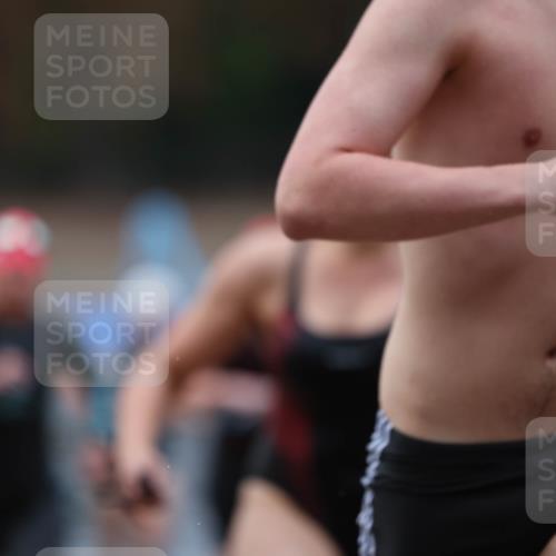14.09.2025 - Stadtparktriathlon Michael Strokosch http://msf.ph/oto/8866926 14.09.2025 09:48:21 Schwimmen 525, 529, 544, 550, 556, 573, 576, 577, 602, 614, 617 meine-sportfotos.de