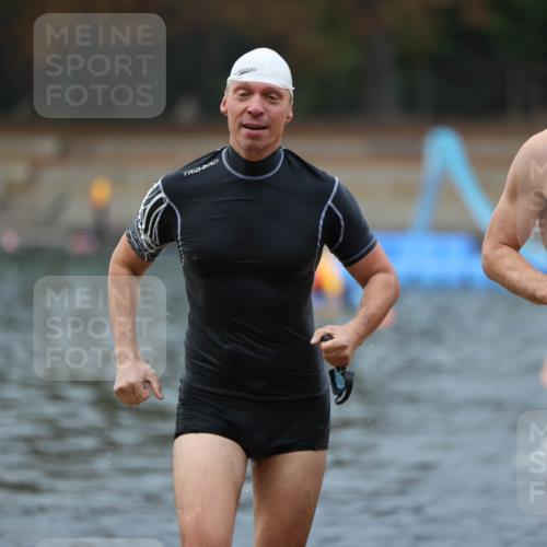 14.09.2025 - Stadtparktriathlon Michael Strokosch http://msf.ph/oto/8866946 14.09.2025 09:48:26 Schwimmen 525, 544, 550, 573, 577, 614, 617 meine-sportfotos.de