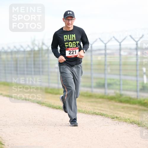 14.09.2025 - Airport Race Dr. Thomas Lammeyer http://msf.ph/oto/8866950 14.09.2025 12:07:44 Laufen 1875, 221 meine-sportfotos.de