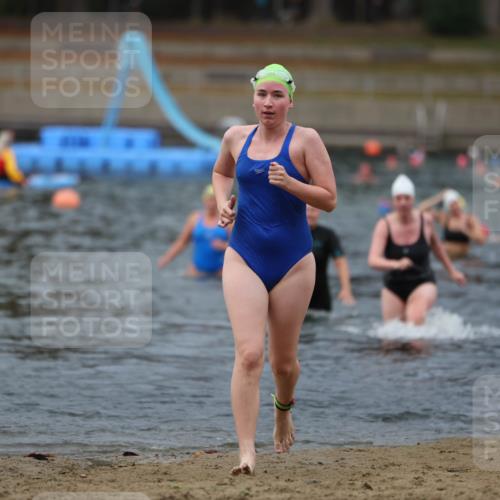 14.09.2025 - Stadtparktriathlon Michael Strokosch http://msf.ph/oto/8866956 14.09.2025 09:48:31 Schwimmen 544, 550, 573, 618 meine-sportfotos.de