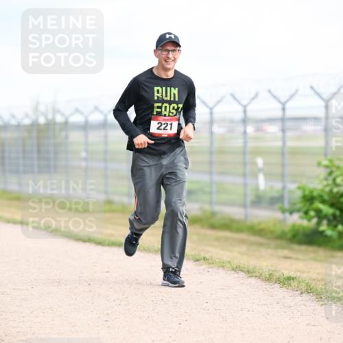14.09.2025 - Airport Race Dr. Thomas Lammeyer http://msf.ph/oto/8866958 14.09.2025 12:07:45 Laufen 221 meine-sportfotos.de