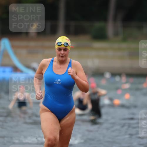 14.09.2025 - Stadtparktriathlon Michael Strokosch http://msf.ph/oto/8866994 14.09.2025 09:48:48 Schwimmen 522, 587, 591 meine-sportfotos.de