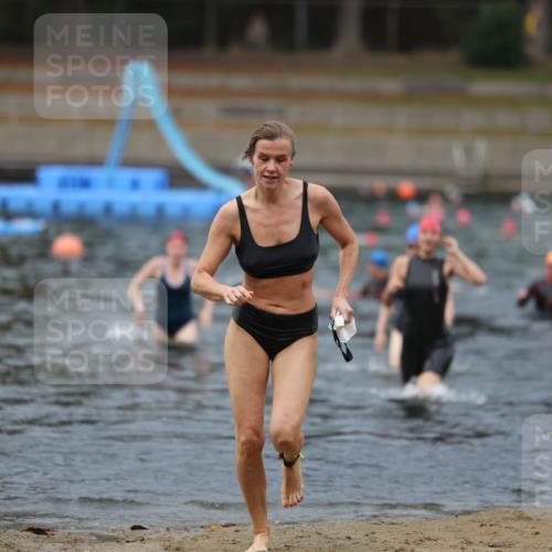 14.09.2025 - Stadtparktriathlon Michael Strokosch http://msf.ph/oto/8867001 14.09.2025 09:48:52 Schwimmen 521, 522, 591 meine-sportfotos.de