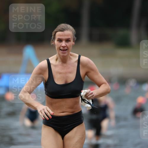 14.09.2025 - Stadtparktriathlon Michael Strokosch http://msf.ph/oto/8867010 14.09.2025 09:48:54 Schwimmen 521, 522, 567 meine-sportfotos.de