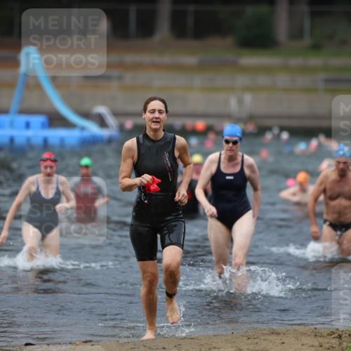 14.09.2025 - Stadtparktriathlon Michael Strokosch http://msf.ph/oto/8867020 14.09.2025 09:48:59 Schwimmen 521, 557, 567, 585 meine-sportfotos.de