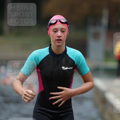 14.09.2025 - Stadtparktriathlon Michael Strokosch http://msf.ph/oto/8867097 14.09.2025 09:49:34 Schwimmen 551, 578 meine-sportfotos.de
