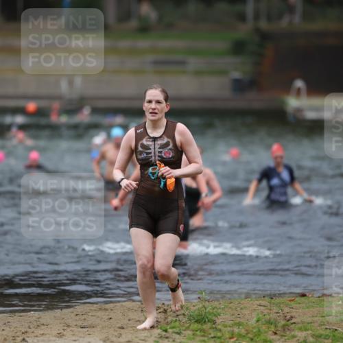 14.09.2025 - Stadtparktriathlon Michael Strokosch http://msf.ph/oto/8867106 14.09.2025 09:49:49 Schwimmen 519, 530, 534, 536 meine-sportfotos.de