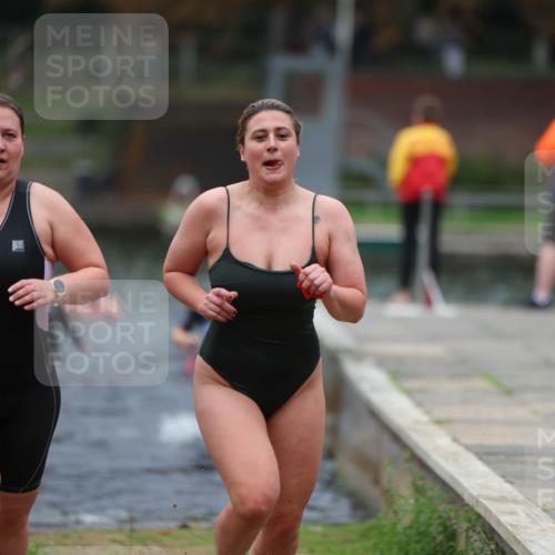 14.09.2025 - Stadtparktriathlon Michael Strokosch http://msf.ph/oto/8867129 14.09.2025 09:49:58 Schwimmen 513, 530, 534, 536, 561 meine-sportfotos.de