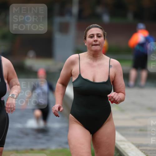 14.09.2025 - Stadtparktriathlon Michael Strokosch http://msf.ph/oto/8867134 14.09.2025 09:49:58 Schwimmen 513, 530, 534, 536, 561 meine-sportfotos.de