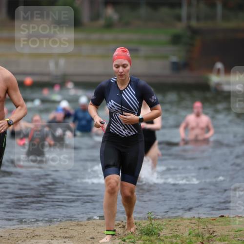 14.09.2025 - Stadtparktriathlon Michael Strokosch http://msf.ph/oto/8867145 14.09.2025 09:50:06 Schwimmen 513, 546, 561, 600 meine-sportfotos.de