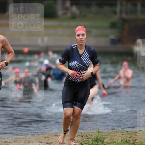 14.09.2025 - Stadtparktriathlon Michael Strokosch http://msf.ph/oto/8867147 14.09.2025 09:50:06 Schwimmen 513, 546, 561, 600 meine-sportfotos.de
