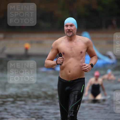 14.09.2025 - Stadtparktriathlon Michael Strokosch http://msf.ph/oto/8867153 14.09.2025 09:50:08 Schwimmen 513, 546, 561, 600 meine-sportfotos.de