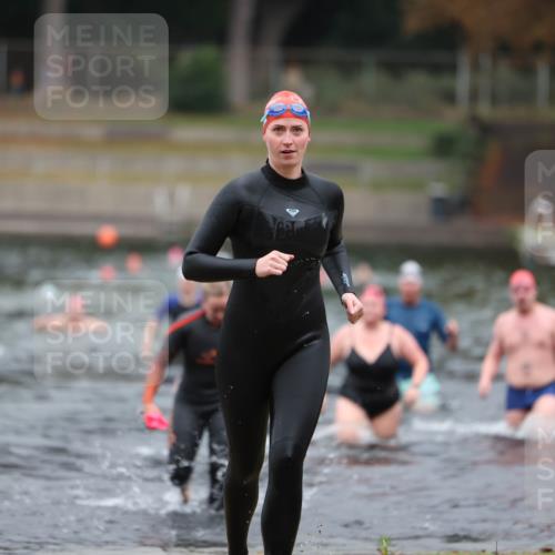 14.09.2025 - Stadtparktriathlon Michael Strokosch http://msf.ph/oto/8867175 14.09.2025 09:50:15 Schwimmen 515, 546, 571, 600, 619 meine-sportfotos.de
