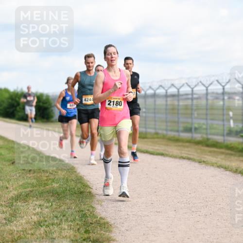 14.09.2025 - Airport Race Dr. Thomas Lammeyer http://msf.ph/oto/8867220 14.09.2025 12:08:06 Laufen 4244, 2180 meine-sportfotos.de