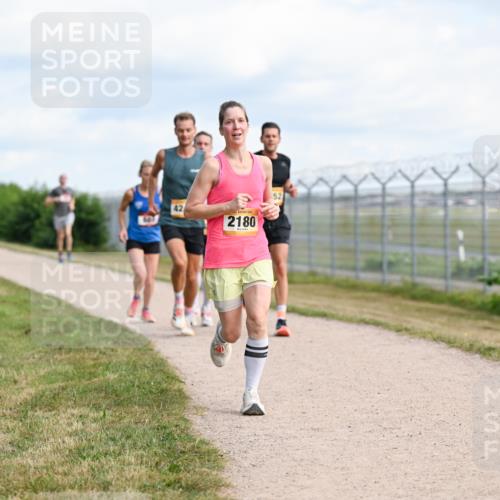 14.09.2025 - Airport Race Dr. Thomas Lammeyer http://msf.ph/oto/8867221 14.09.2025 12:08:06 Laufen 42, 2180 meine-sportfotos.de