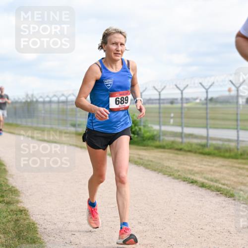 14.09.2025 - Airport Race Dr. Thomas Lammeyer http://msf.ph/oto/8867247 14.09.2025 12:08:11 Laufen 689, 16 meine-sportfotos.de