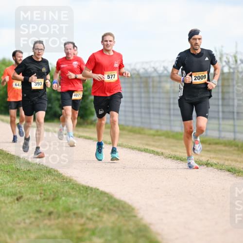 14.09.2025 - Airport Race Dr. Thomas Lammeyer http://msf.ph/oto/8867260 14.09.2025 12:08:19 Laufen 1600, 642, 393, 4073, 577, 2009 meine-sportfotos.de