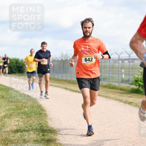 14.09.2025 - Airport Race Dr. Thomas Lammeyer http://msf.ph/oto/8867305 14.09.2025 12:08:28 Laufen 642 meine-sportfotos.de