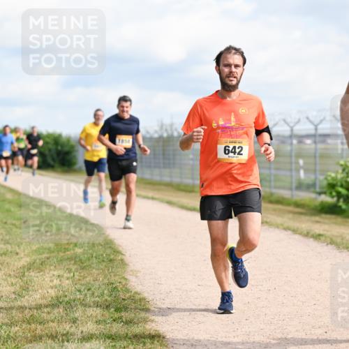 14.09.2025 - Airport Race Dr. Thomas Lammeyer http://msf.ph/oto/8867306 14.09.2025 12:08:28 Laufen 642 meine-sportfotos.de