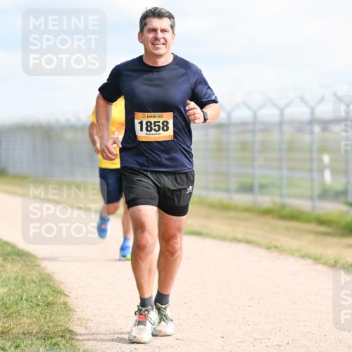 14.09.2025 - Airport Race Dr. Thomas Lammeyer http://msf.ph/oto/8867316 14.09.2025 12:08:30 Laufen 1858 meine-sportfotos.de