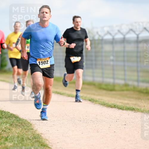 14.09.2025 - Airport Race Dr. Thomas Lammeyer http://msf.ph/oto/8867333 14.09.2025 12:08:35 Laufen 703, 1502 meine-sportfotos.de