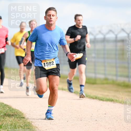 14.09.2025 - Airport Race Dr. Thomas Lammeyer http://msf.ph/oto/8867338 14.09.2025 12:08:35 Laufen 1502 meine-sportfotos.de
