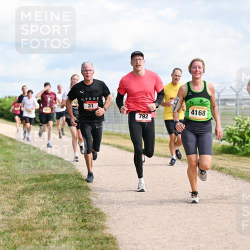 14.09.2025 - Airport Race Dr. Thomas Lammeyer http://msf.ph/oto/8867364 14.09.2025 12:08:39 Laufen 93, 31, 1217, 792, 4168, 420 meine-sportfotos.de