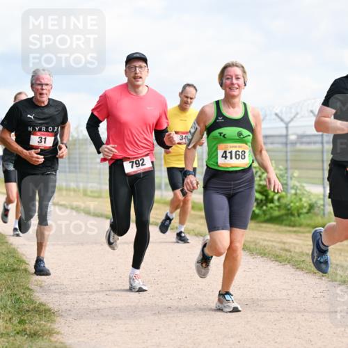 14.09.2025 - Airport Race Dr. Thomas Lammeyer http://msf.ph/oto/8867365 14.09.2025 12:08:40 Laufen 1217, 31, 792, 34, 4168, 420 meine-sportfotos.de