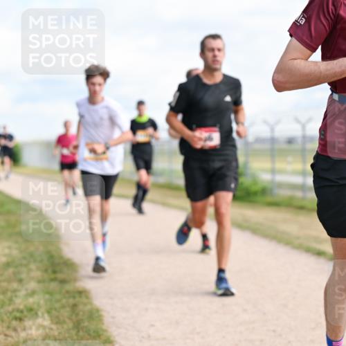 14.09.2025 - Airport Race Dr. Thomas Lammeyer http://msf.ph/oto/8867398 14.09.2025 12:08:46 Laufen 2, 42, 1217 meine-sportfotos.de