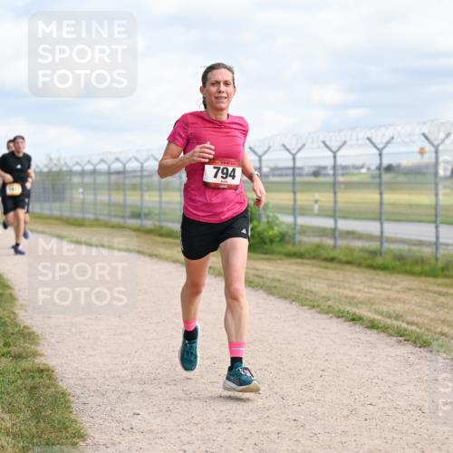 14.09.2025 - Airport Race Dr. Thomas Lammeyer http://msf.ph/oto/8867415 14.09.2025 12:08:50 Laufen 794 meine-sportfotos.de