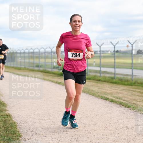 14.09.2025 - Airport Race Dr. Thomas Lammeyer http://msf.ph/oto/8867417 14.09.2025 12:08:50 Laufen 794 meine-sportfotos.de