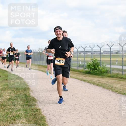 14.09.2025 - Airport Race Dr. Thomas Lammeyer http://msf.ph/oto/8867422 14.09.2025 12:08:53 Laufen 81, 1412 meine-sportfotos.de